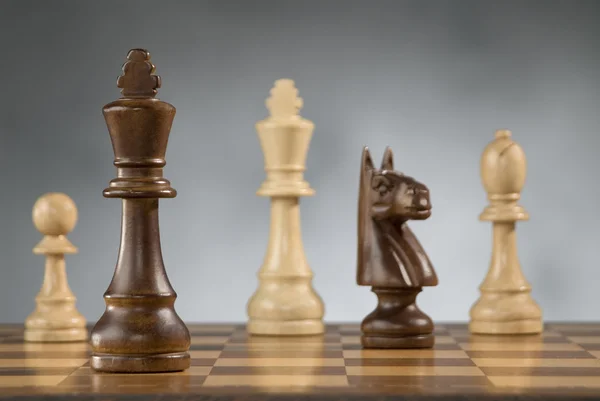 Piezas de ajedrez de madera — Foto de Stock