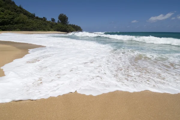 Piękna plaża w kauaii — Zdjęcie stockowe