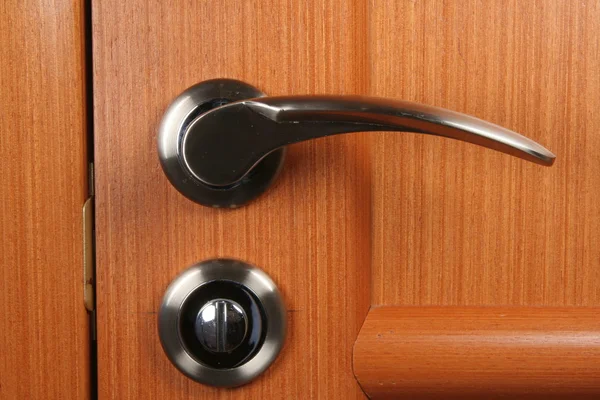 A maçaneta da porta e a fechadura — Fotografia de Stock