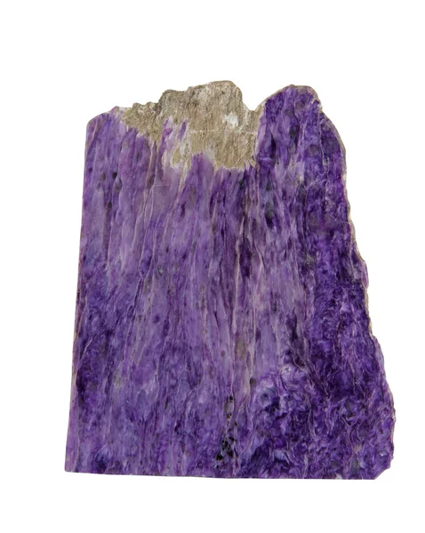 A amostra de um mineral violeta — Fotografia de Stock