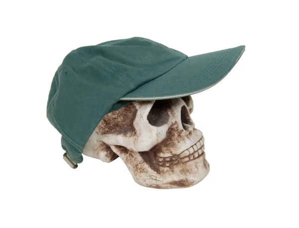 Cráneo y gorra de béisbol — Foto de Stock