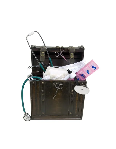 Antieke kofferbak van medische hulpmiddelen — Stockfoto