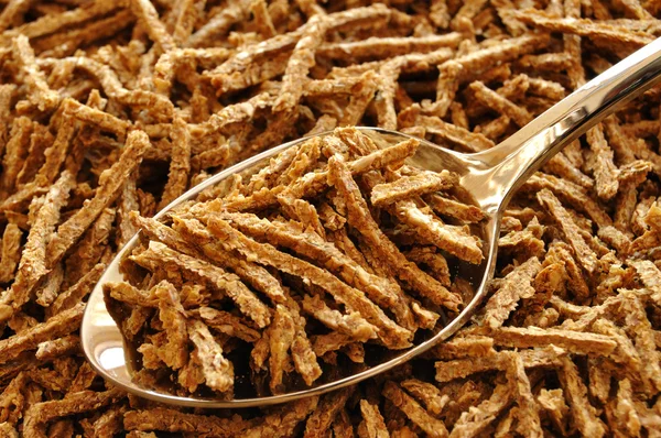 Crusca di grano Cereale su cucchiaio — Foto Stock