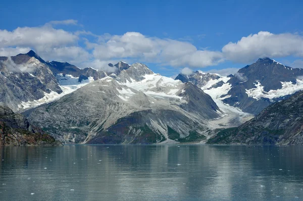 山脉和冰川，冰川湾 免版税图库照片