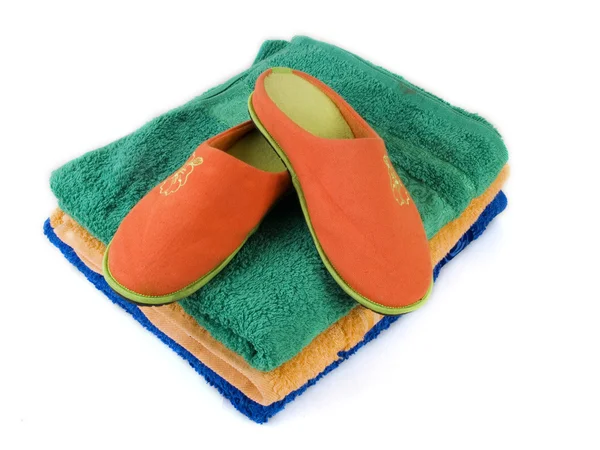 Slippers en handdoeken 2 — Stockfoto