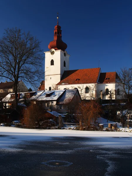 Ländliche Barockkirche — Stockfoto