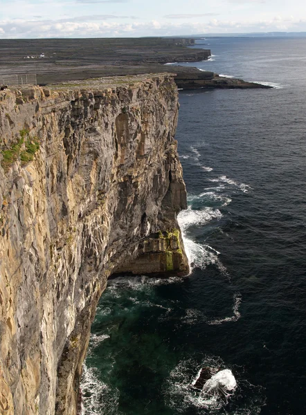 Cliffs on inishmore, Irlanda — Fotografia de Stock