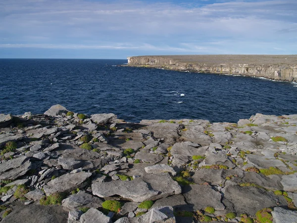 Costa rochosa da ilha de Inishmore — Fotografia de Stock