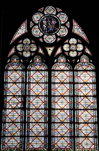 在大教堂的窗口模式 — 图库照片