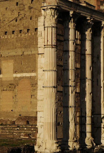 Разрушенный дворец Рима — стоковое фото