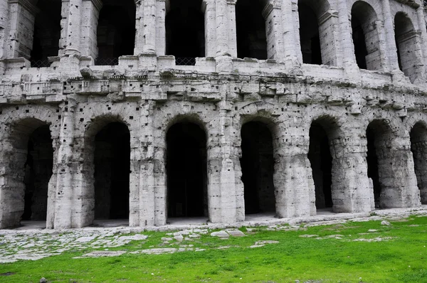 罗马的斗兽场废墟 — 图库照片
