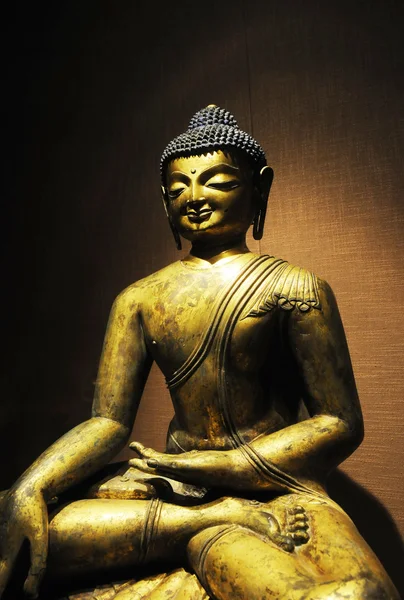 Estatua en el templo budista — Foto de Stock