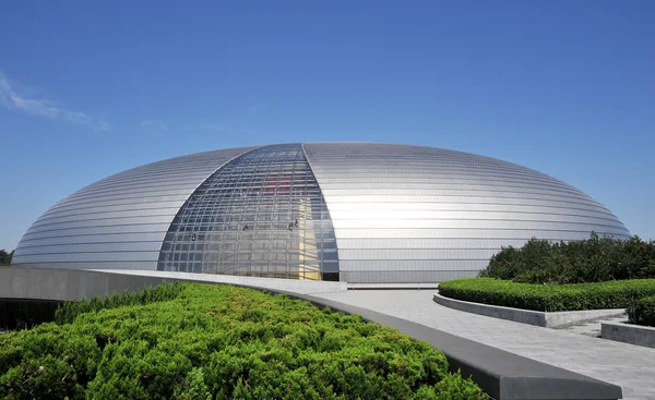 Современная архитектура пекинского театра — стоковое фото