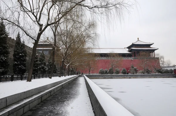 Kinesiska byggnad efter snö — Stockfoto