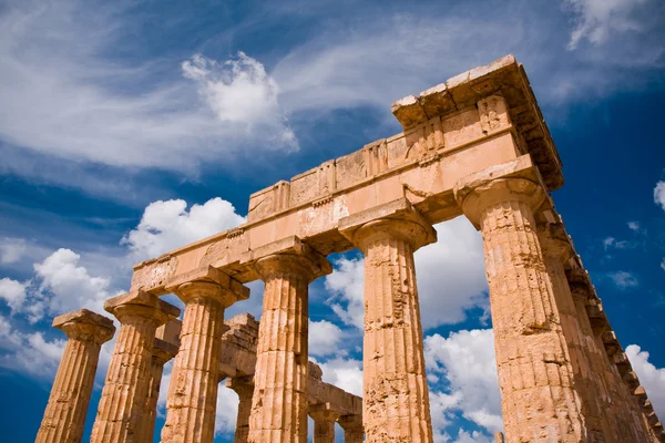 Greek temple in Selinunte — Stock Photo, Image