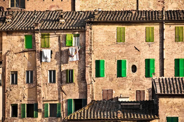 Историческая архитектура Сиены — стоковое фото