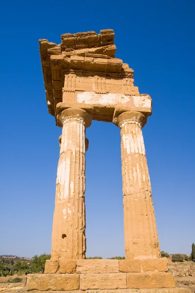 Świątynia grecka — Zdjęcie stockowe