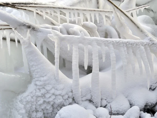 Fantasztikus tájkép; szép fehér havas jégcsap; Bac Jogdíjmentes Stock Képek