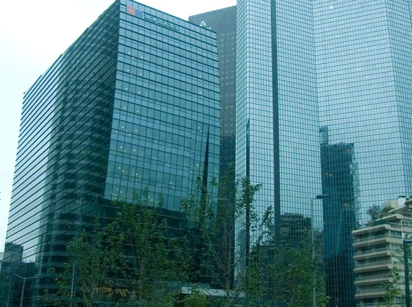 Paris, Franciaország-védelem, modern épület — Stock Fotó