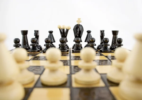 Białych przed gry w szachy — Zdjęcie stockowe