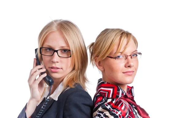 Duas jovens mulheres de negócios bonitos — Fotografia de Stock
