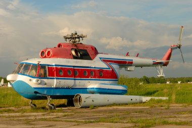 kırık helikopter