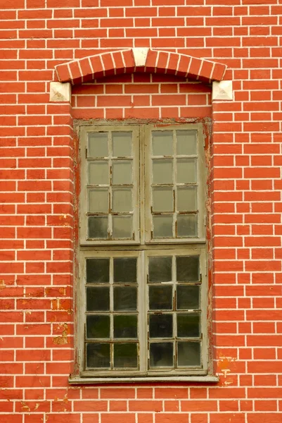 Gamla gammaldags fönster — Stockfoto