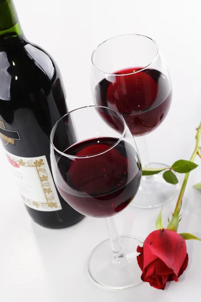 赤ワインとバラ — ストック写真