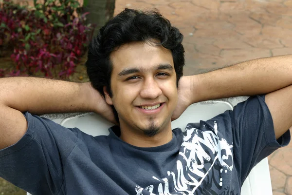 年轻的印度裔男子 免版税图库照片
