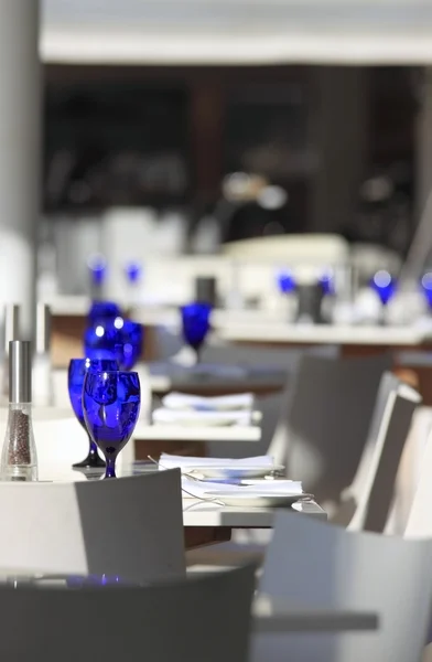 Tischdecken in einem Restaurant — Stockfoto