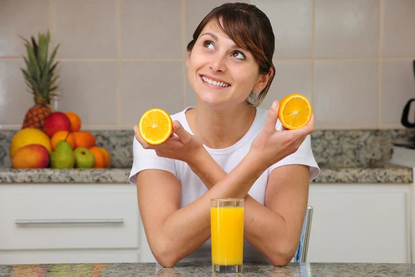 Woman drinking fruit juice — Stock Photo, Image