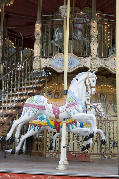 在巴黎的旋转木马 — 图库照片