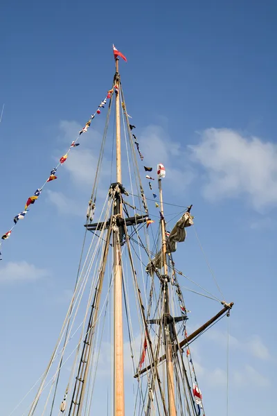 Masts of a sailing ship — Stock Photo, Image