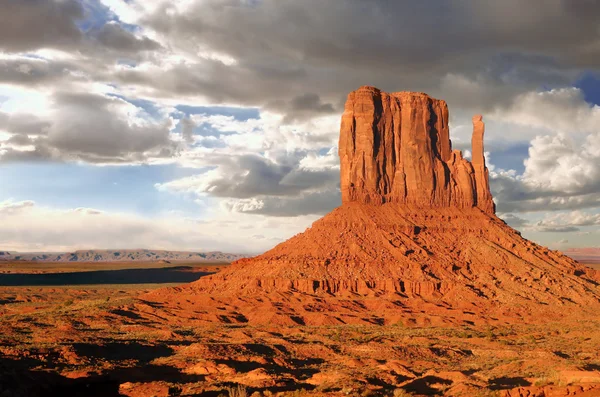 Monument Valley Buttes With Clouds — Stock Photo, Image