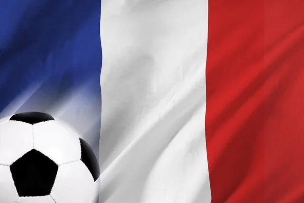 Bola de futebol e bandeira francesa — Fotografia de Stock