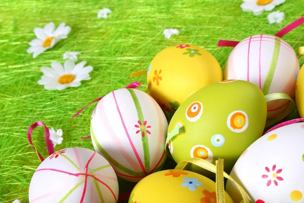 파스텔과 착 색된 부활절 달걀 — 스톡 사진