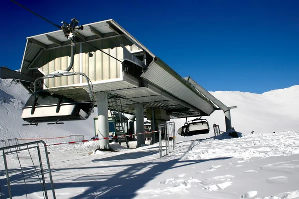 Ski station - landscape with ski lift — Stok fotoğraf