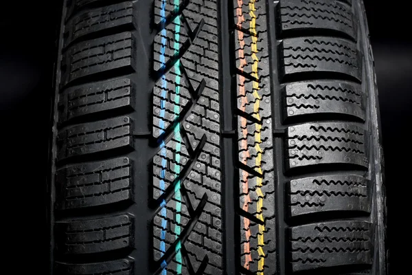 Novo pneu de inverno — Fotografia de Stock