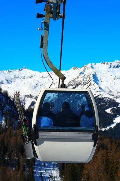 Gondola per skilift — Foto Stock