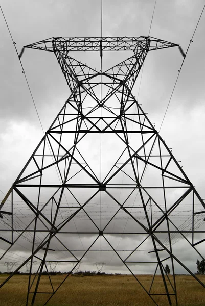 Elektriciteitspyloon — Stockfoto