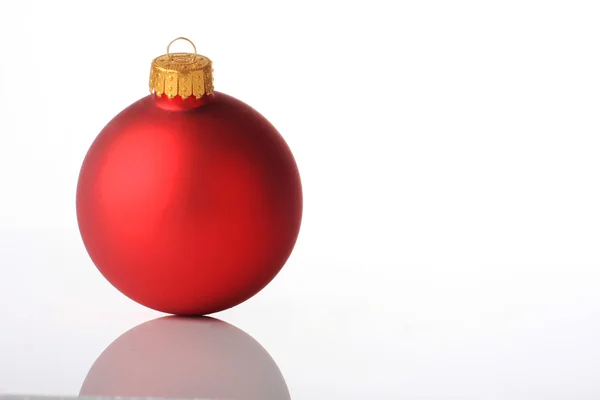 Singola palla di Natale — Foto Stock