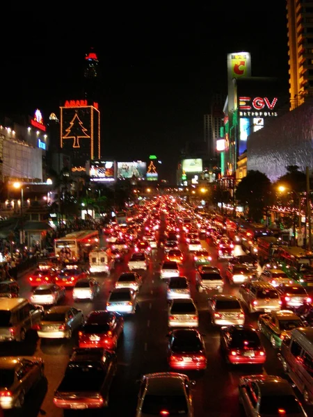 Бангкок ніч трафіку — стокове фото