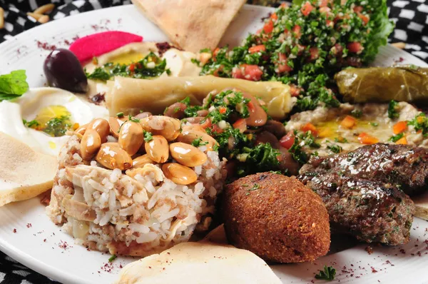 Cuisine du Moyen-Orient . Photos De Stock Libres De Droits