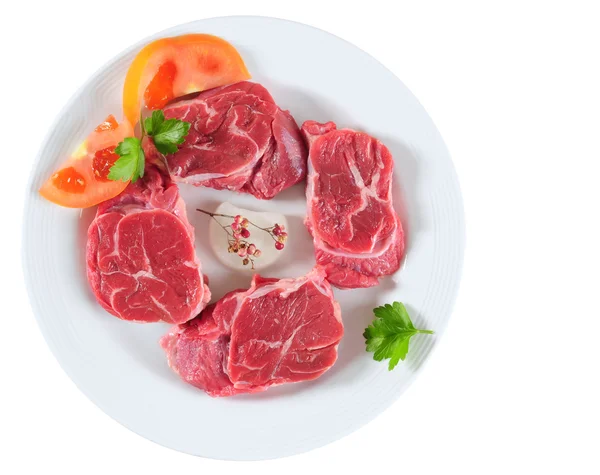 Rått kött. isolerade — Stockfoto
