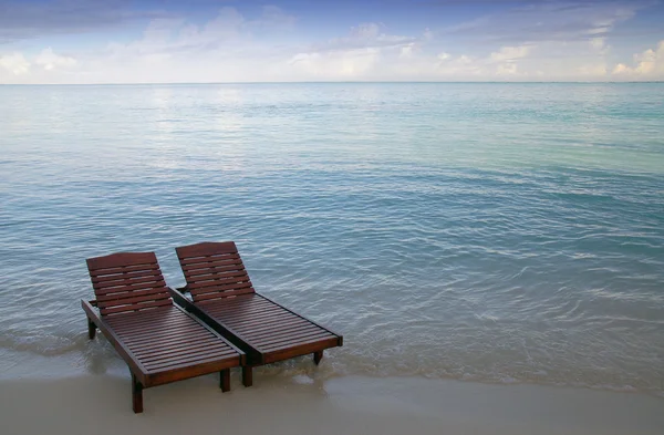Samotny płótnie krzesła — Zdjęcie stockowe