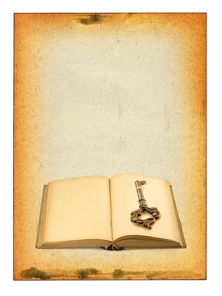 Viejo libro y llave —  Fotos de Stock