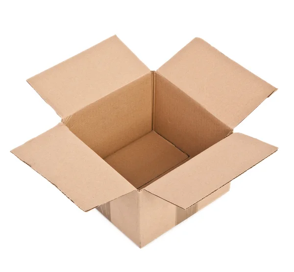 Открытая картонная коробка на белом — стоковое фото