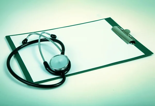 Blank clipboard with stethoscope — Stock Photo, Image
