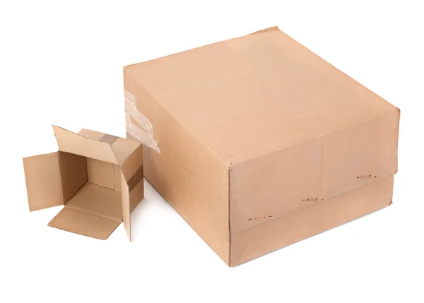 Två kartong lådor på vit — Stockfoto