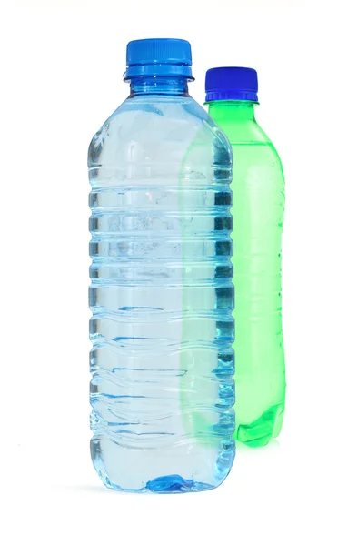Дві пляшки, наповнені водою — стокове фото